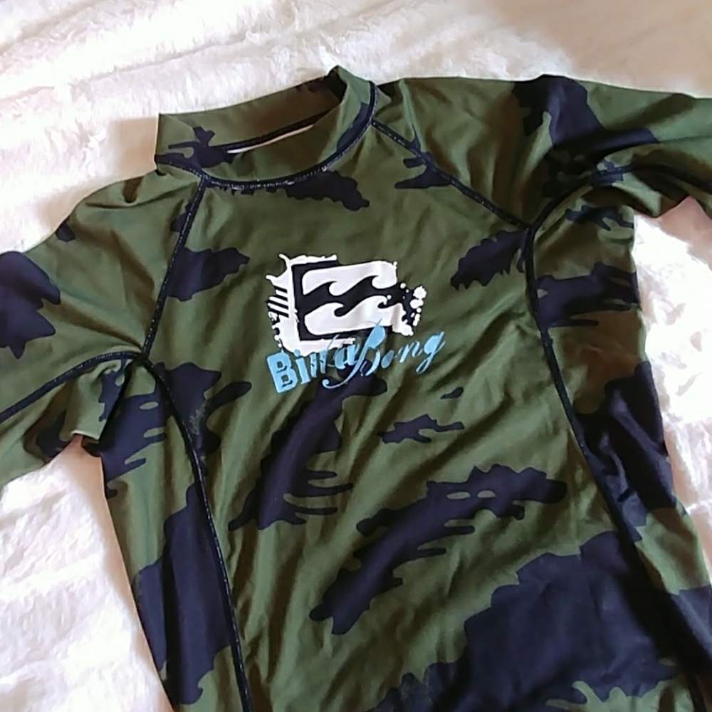 SPF 50 BillaBong Wave Shirt